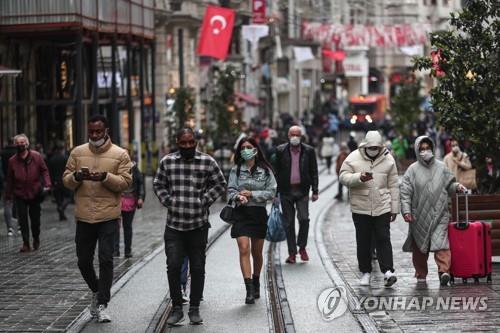 터키 이스탄불의 번화가 이스티클랄 거리
