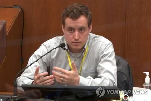 미니애폴리스 의료센터 응급실 의사 브래드퍼드 랑엔펠드. 법원 TV 동영상에서 발췌한 이미지임. [로이터=연합뉴스]