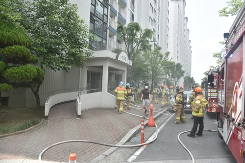 대구 아파트 화재…비번 소방관·경찰관이 확산 막아