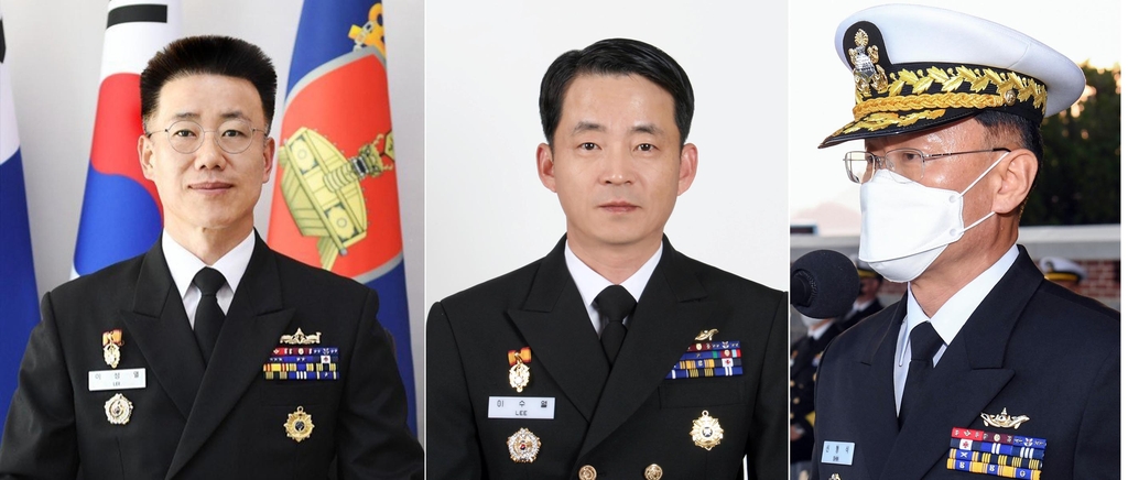 이성열 해사학교장(왼쪽부터), 이수열 잠수함사령관, 신형식 진해기지사령관
