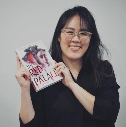 캐나다 동포 소설 '붉은궁전' 포브스 '2022년 기대되는 책' 선정