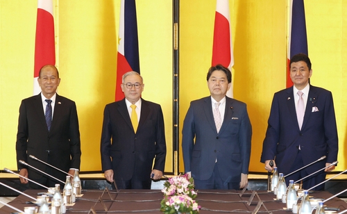 日·필리핀 "동·남중국해 우려"…외교·국방장관 회의서 中견제