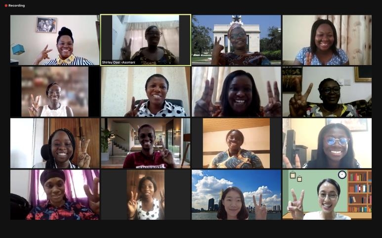 아프리카 가나 여성 엔지니어 온라인 연수 장면