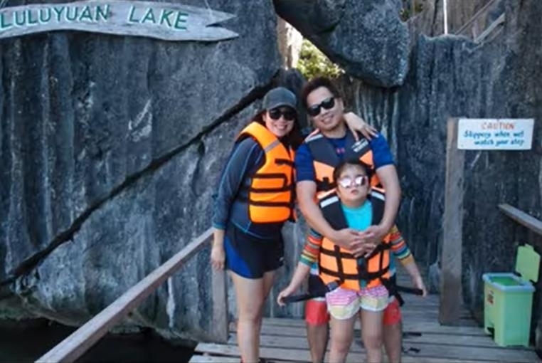 자폐증을 이유로 뉴질랜드 이민이 거부된 필리핀 소녀 아리안나 알폰조 가족
