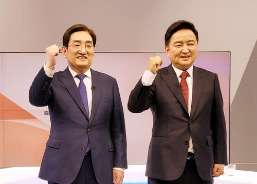 "충북도지사 누가 적합?"…노영민 37% vs 김영환 52.9%
