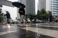 [날씨] 수도권·내륙 오전부터 소나기…서울 낮 최고 25도