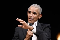 오바마 전 대통령, 에미상 후보로 지명…우수 내레이터 부문