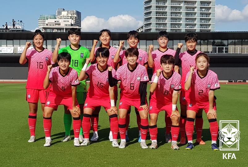 일본 전지 훈련 중 연습경기에 나서는 20세 이하 여자축구 대표팀 선수들