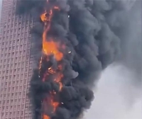 중국 창사 42층 차이나텔레콤 빌딩 화재…화염·불길 치솟아