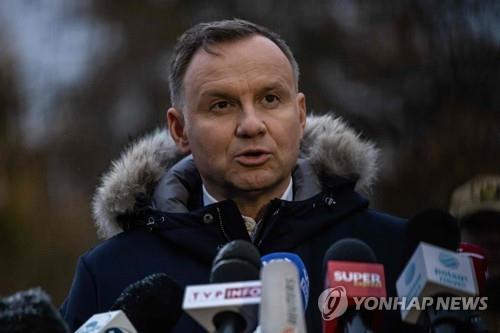 폴란드 대통령 "미사일 추락사고 조사에 우크라측 참여못해"