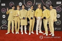 BTS, '아메리칸 뮤직 어워즈' 2관왕…5년 연속 수상(종합)