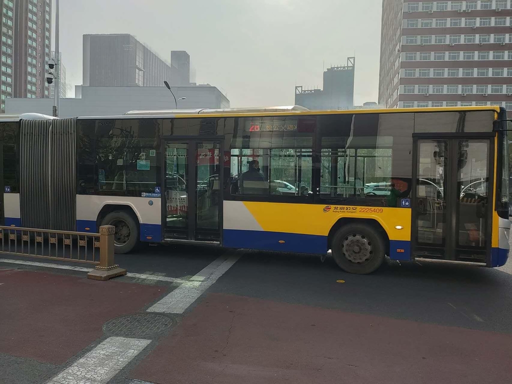 베이징의 텅 빈 버스