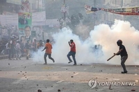 방글라서 경찰-야권 시위대 충돌…