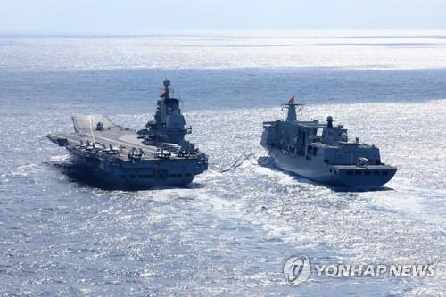 "中항모 랴오닝함, 美 중국견제 거점 괌 주변까지 첫 진출"