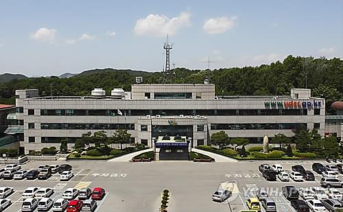 영동 조경사업 비리…전직 군수 이달 말 소환 조사