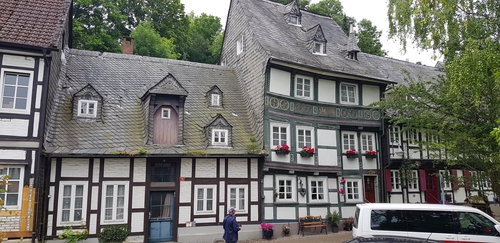 전통 건축물이 많은 독일 중부의 도시 고슬라 