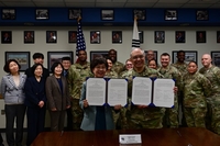 '감염병 공동 대응'…군산시-미 공군 제8 의무전대, 행정 협약
