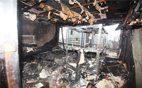 모기향 피우다 오피스텔 화재…56명 새벽 대피