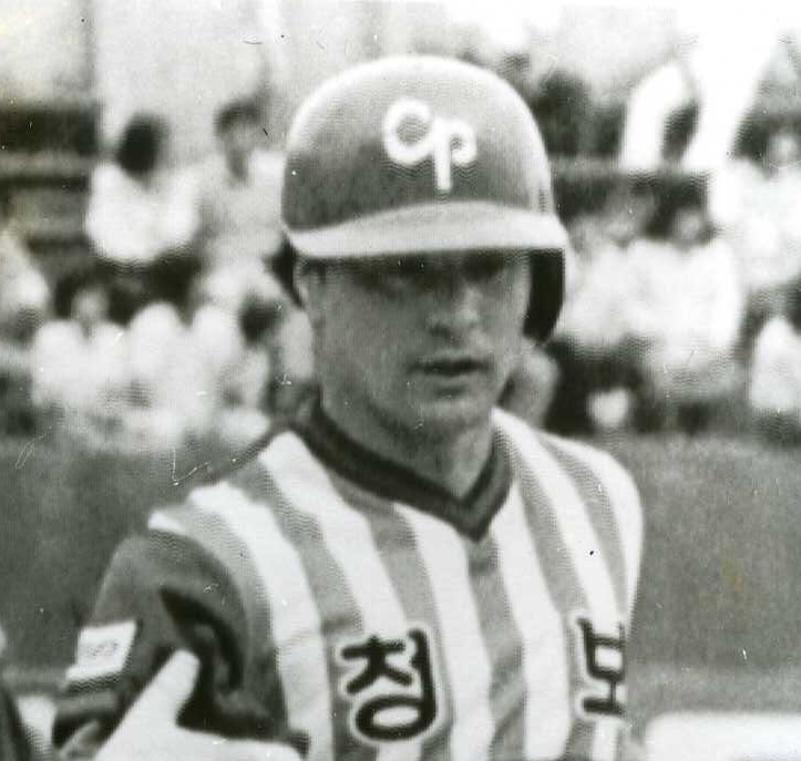 1987년 5월27일 광주에서 열린 프로야구 청보 대 해태전에서 2점 홈런을 날린 고인