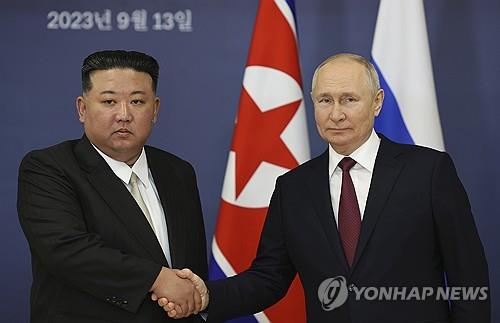 김정은 북한 국무위원장(좌)과 블라디미르 푸틴 러시아 대통령