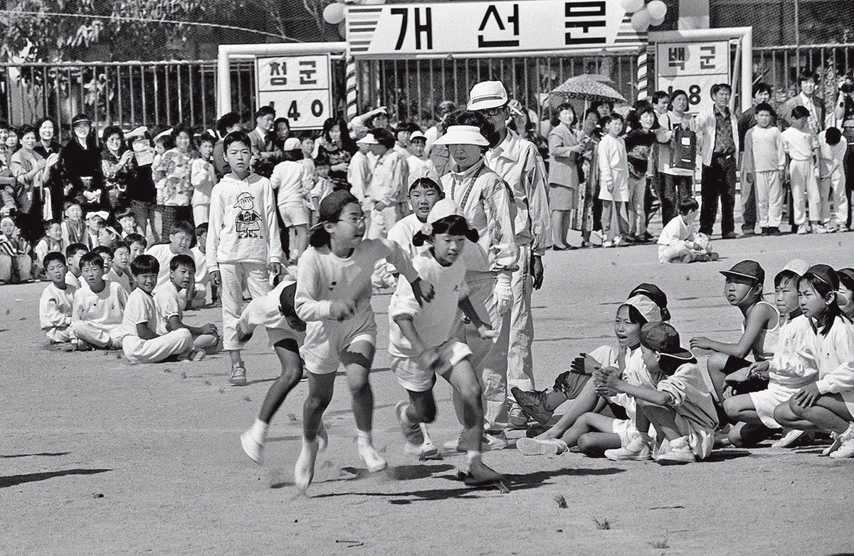 서울 청량초등학교 운동회 이어달리기. 1973년 [임정의 제공]