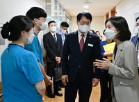 [동정] 최호정 서울시의장, 추석 맞아 코로나 취약 노인요양시설 방문
