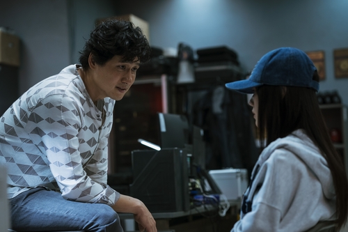[주말극장가] 300만명 돌파 노리는 