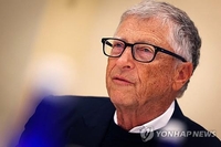 머스크 직격한 게이츠…"세계 최고 부자, 빈곤아동 죽음에 기여"