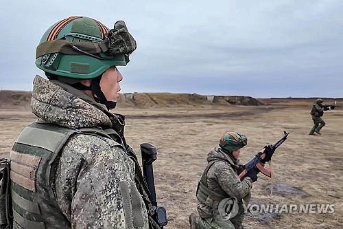 쿠르스크 지역서 훈련 중인 북한군 병사