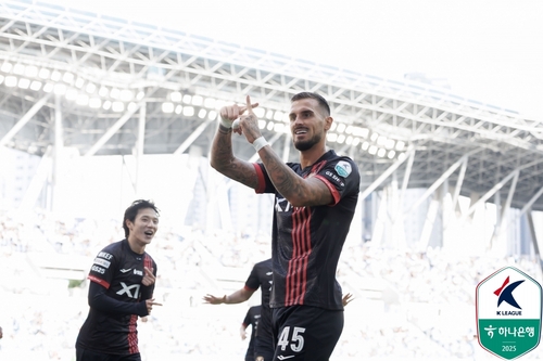 K리그1 수원FC, 선두 대전 3-0 완파…안데르손 2골 1도움(종합)