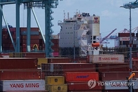 美中 관세 휴전 후 물동량 '깜짝 반등'…지속성엔 의문