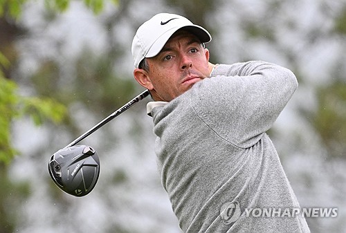 매킬로이, 구형 고집하다 드디어 신제품 드라이버 사용