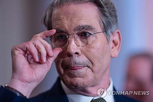 베선트 미 재무 "현 금리서 장기채 발행 왜 늘리나"