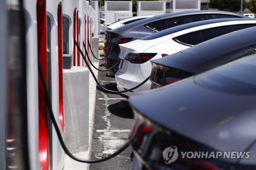 테슬라 2분기 車판매 13% 감소에도 주가는 5% 반등…