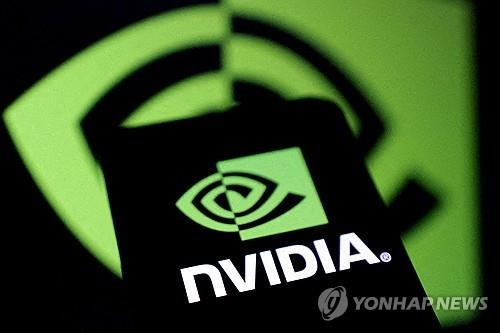 美 엔비디아, 전 세계 기업 중 처음으로 시총 4조 달…