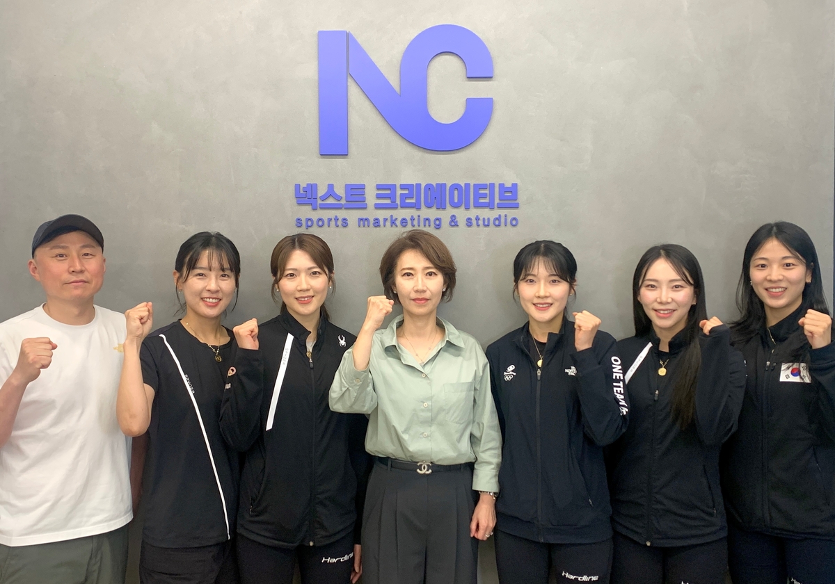 여자 컬링 경기도청, 넥스트크리에이티브와 매니지먼트 계약