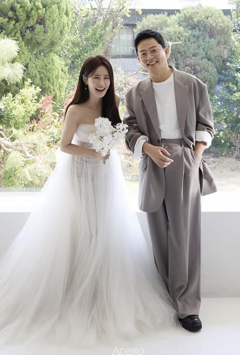 김준호·김지민, 오늘 결혼…개그맨 25호 부부 탄생