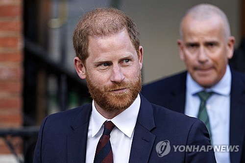 '돌아온 탕자' 연출되나…찰스 국왕·해리 왕자 측근 비…