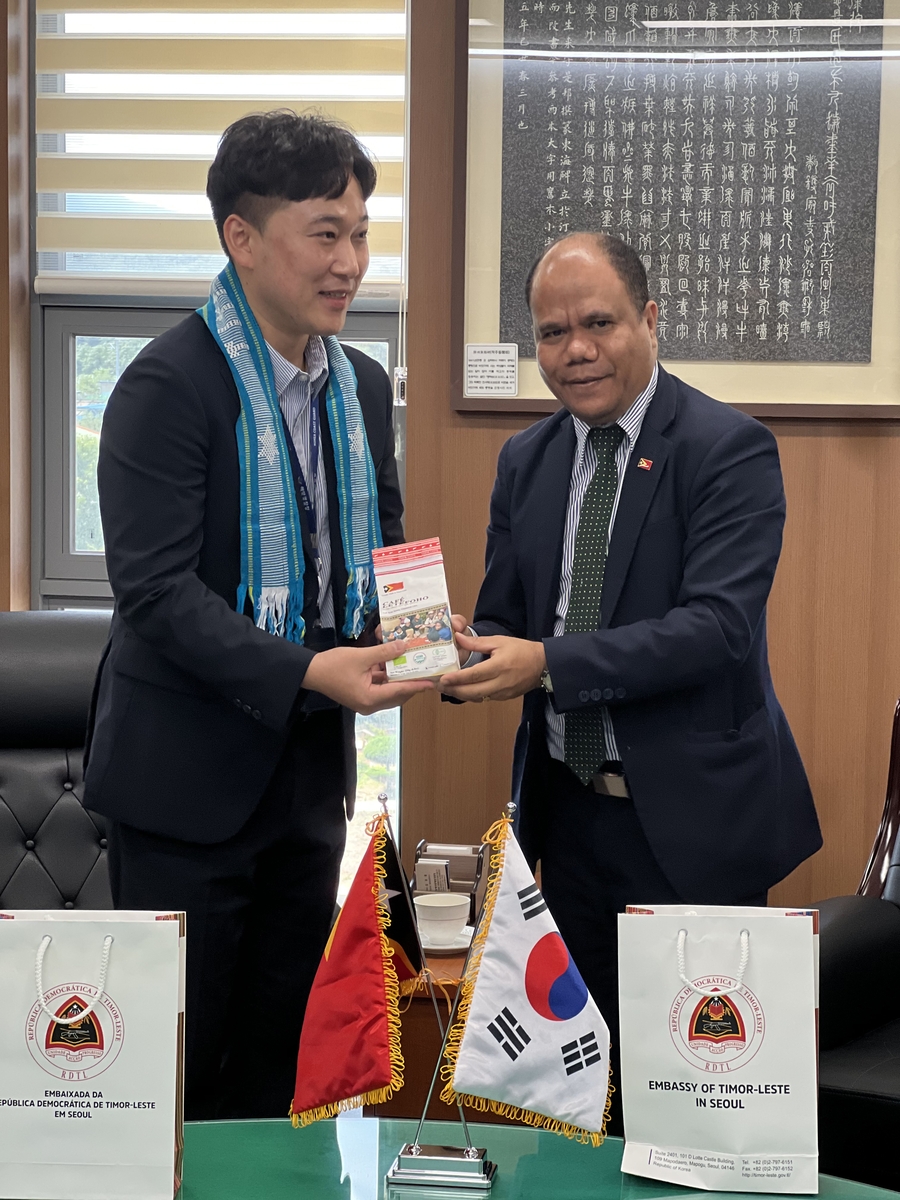신종원 경사와 주한 동티모르 대사