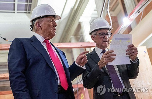 트럼프, 파월에 "얼간이·재앙"…연준 이사회에 해임 요…
