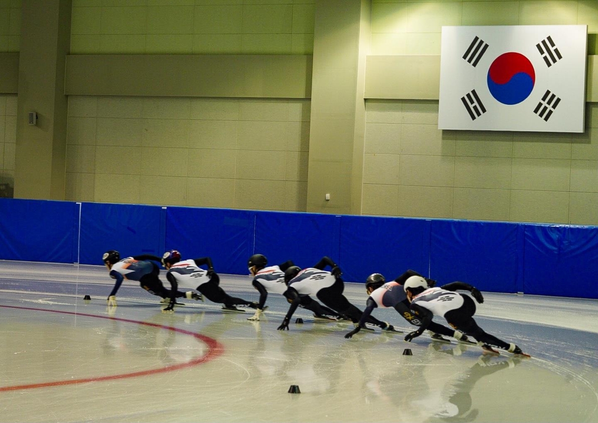 징계받은 쇼트트랙 대표팀 지도자, 재심의 인용…자격 회복