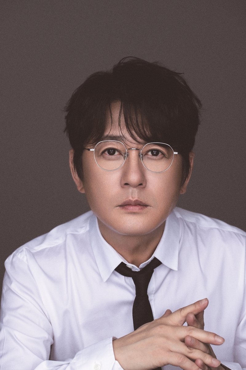 데뷔 35주년 신승훈, 내달 12집 발표…10년만 정규앨범