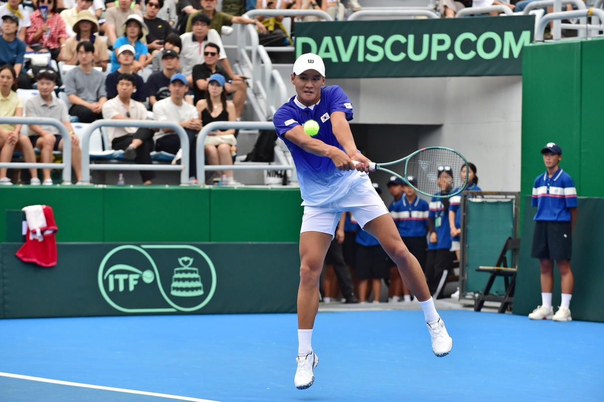 권순우, 세계 19위 부블리크에 기권승…데이비스컵 1승 1패