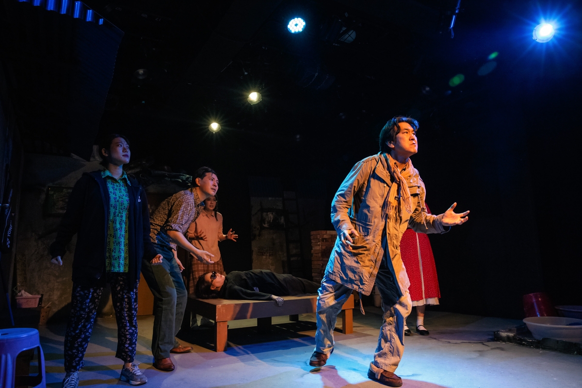 연극 '마트로시카' 공연 모습