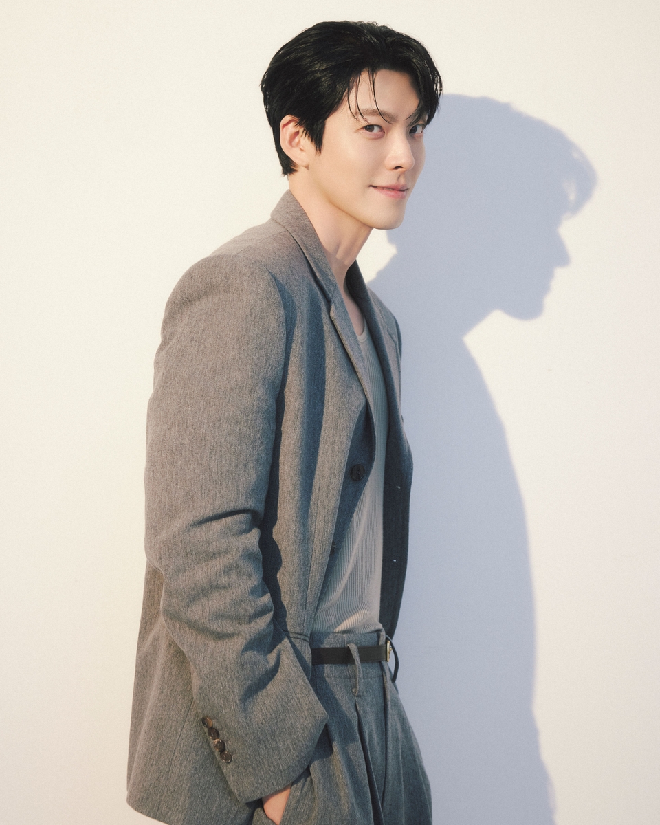 배우 김우빈
