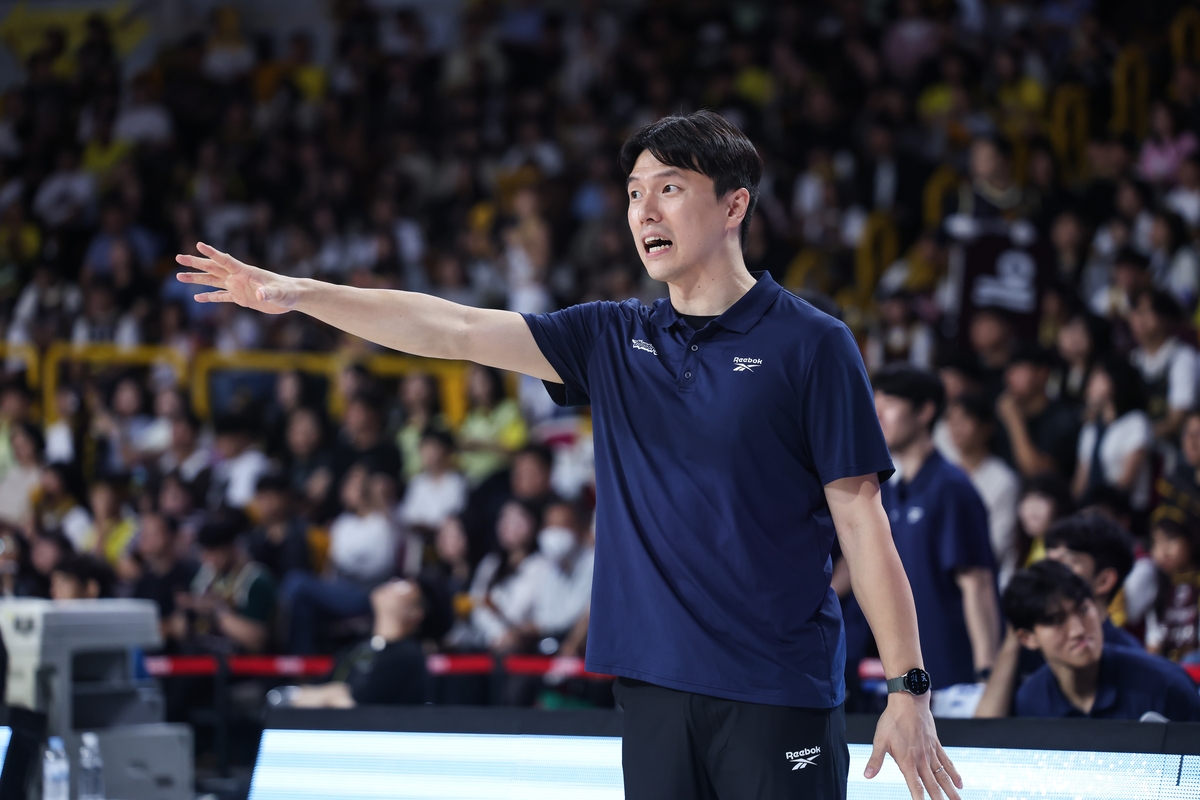 삼성 김효범 "존경하는 양동근 형…비즈니스는 비즈니스"