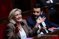 프랑스 하원서 극우정당 발의안 첫 통과…르펜 "역사적인 날"