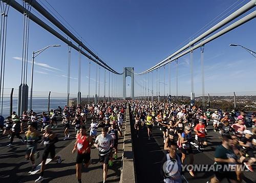 [월드&포토] 5만여 명 달린 뉴욕마라톤…킵초게도 첫 참가