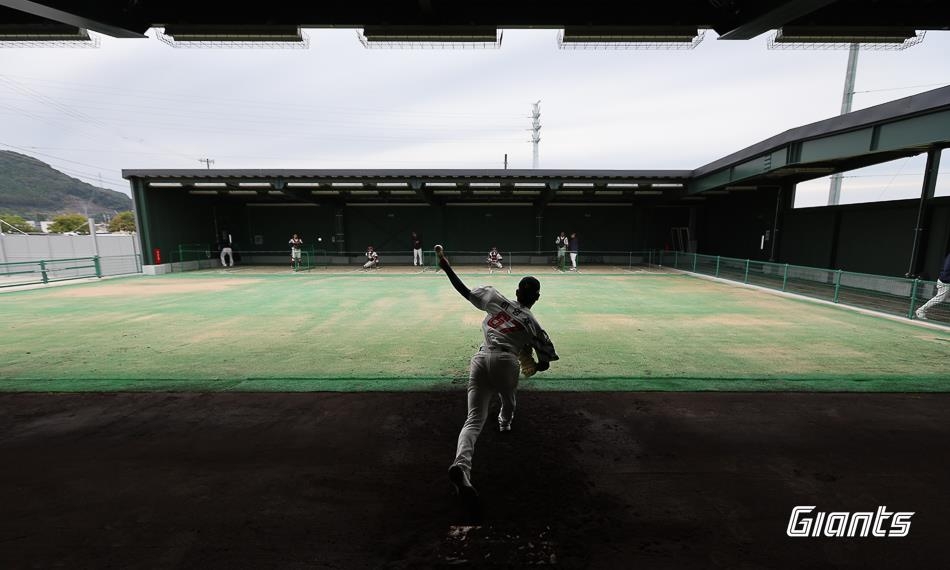 롯데 미야자키 마무리 캠프에서 훈련하는 선수단