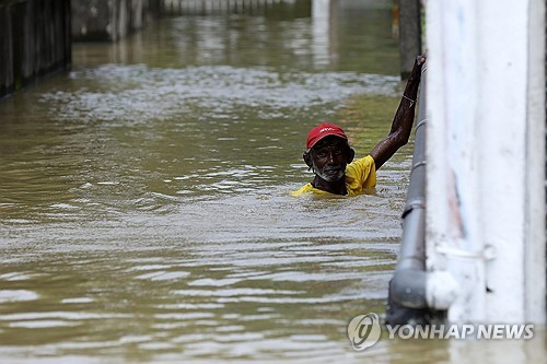 인니 홍수 사망자 659명으로 늘어…스리랑카서도 410명 숨져